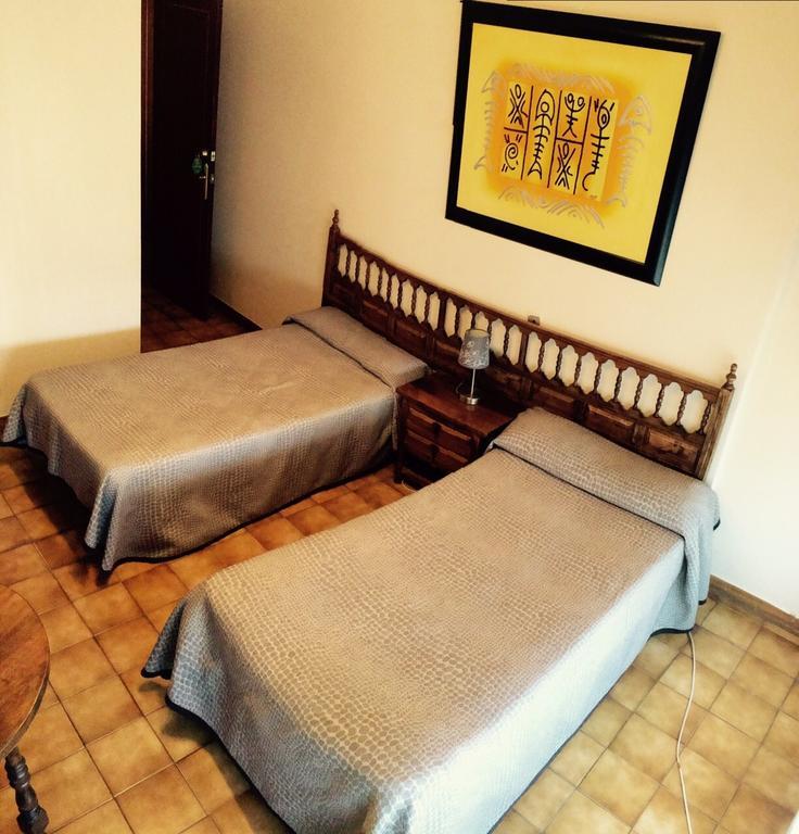 سانتاندر Hostal Mimosa الغرفة الصورة